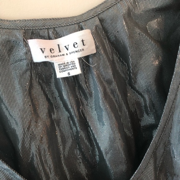 Velvet by Graham & Spencer Metallic Top Size S - Picture 11 of 15